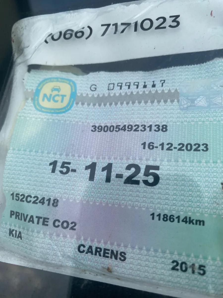 2015 KIA Carens Platinum PE Full Leather 7 seats - Image 3