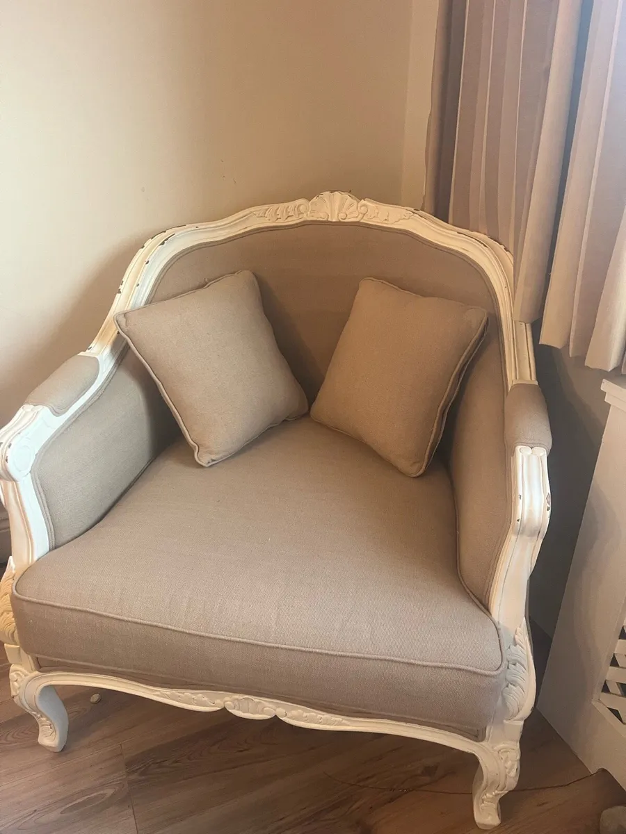 Mocha Textured Weaved Vintage White Bergére Chair - Image 1
