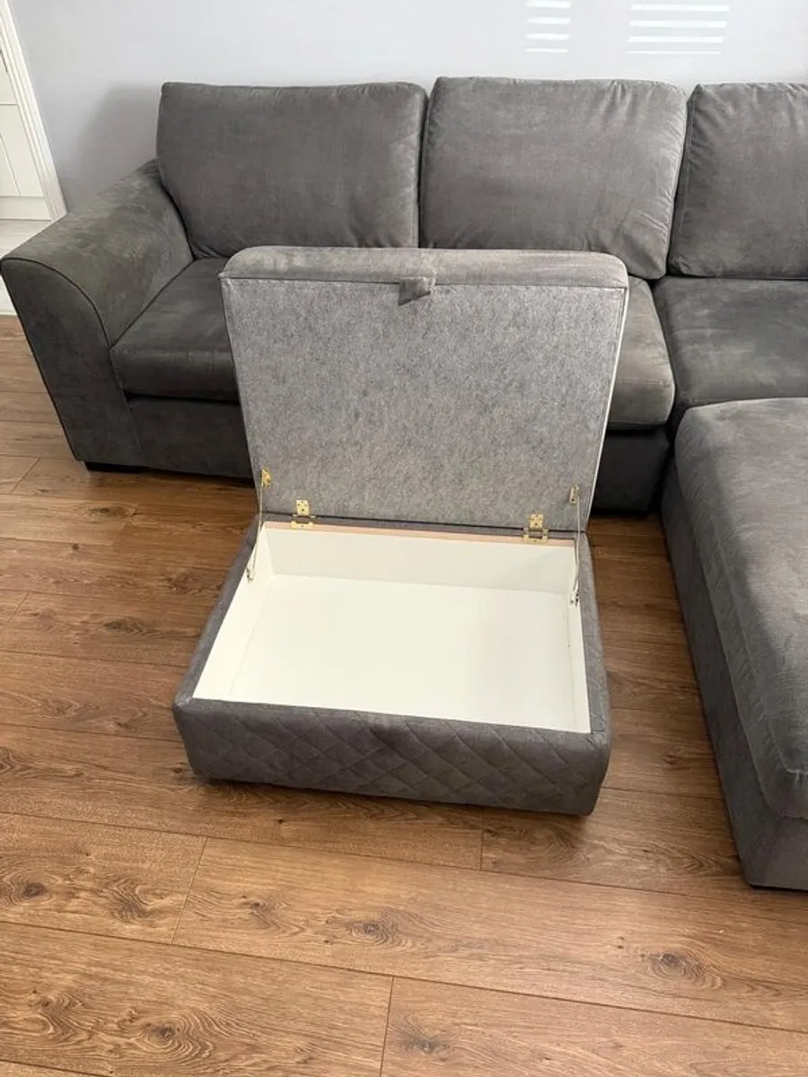 corner couch - Image 2