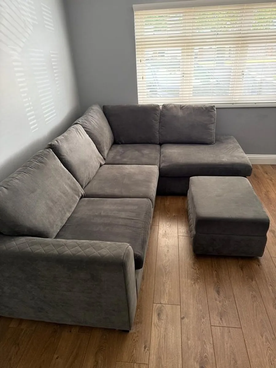 corner couch - Image 3