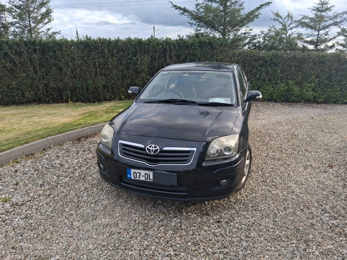 Toyota  Avensis
