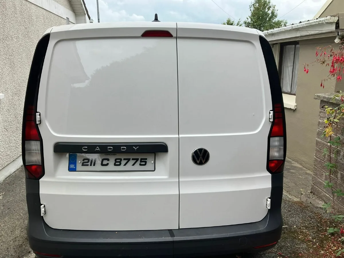Volkswagen Caddy 2021 - Image 2