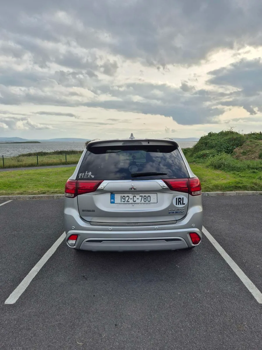 Mitsubishi Outlander - Image 4
