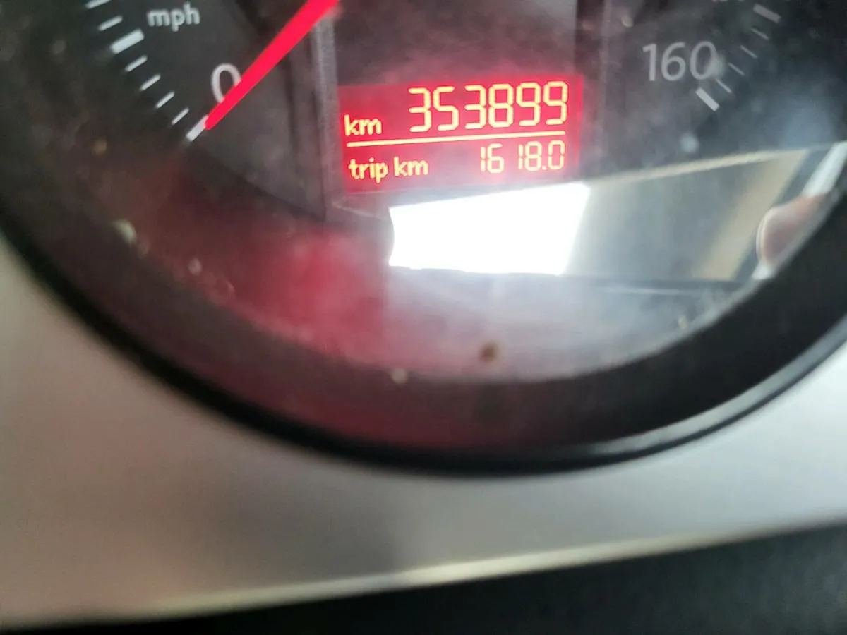 VW Passat Highline 1.9 TDI - Image 3