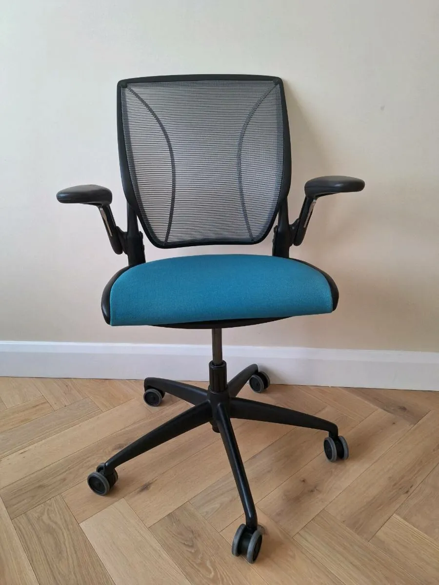 Humanscale Chair - Image 1