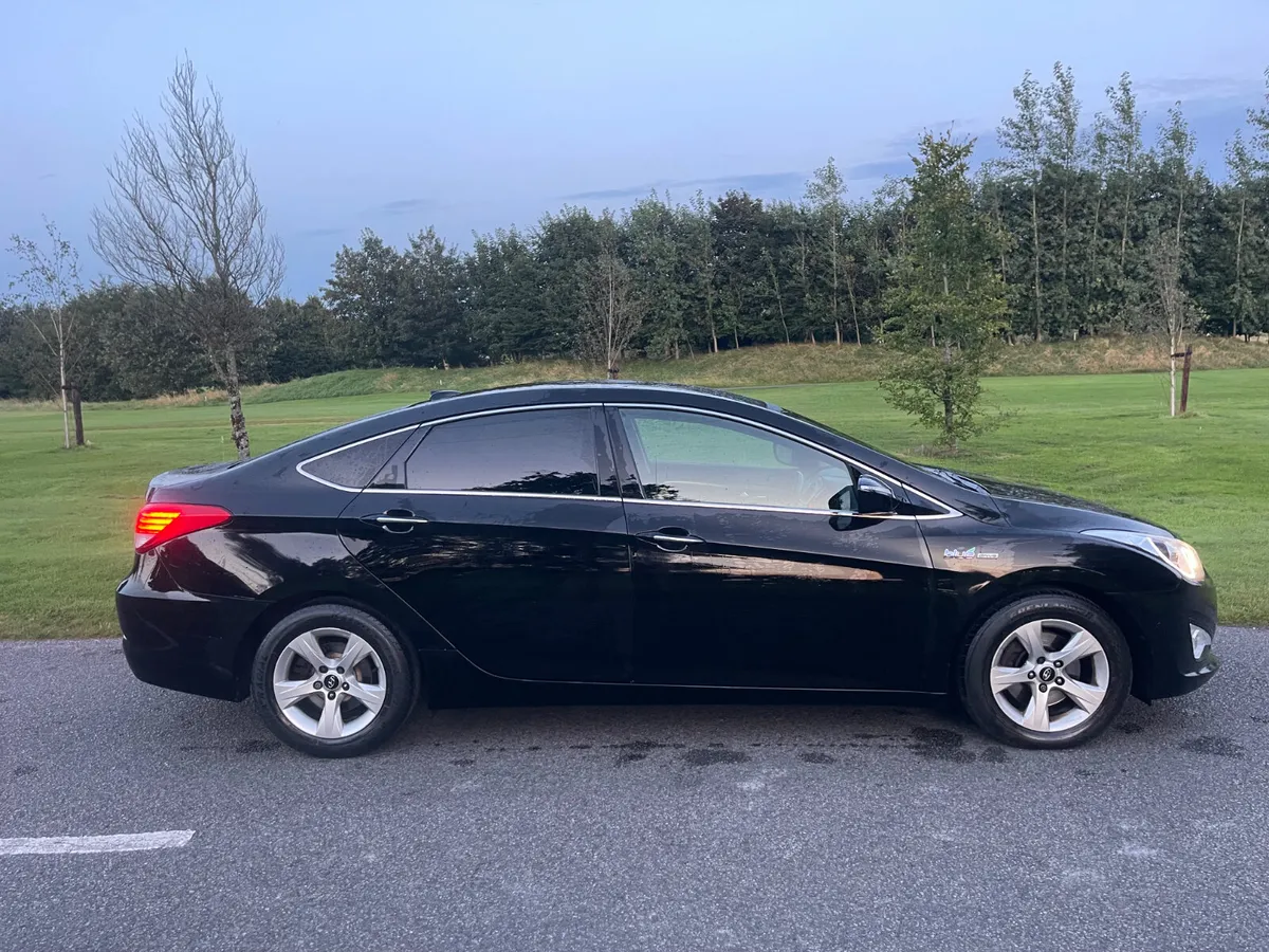 Hyundai i40 2013 - Image 2