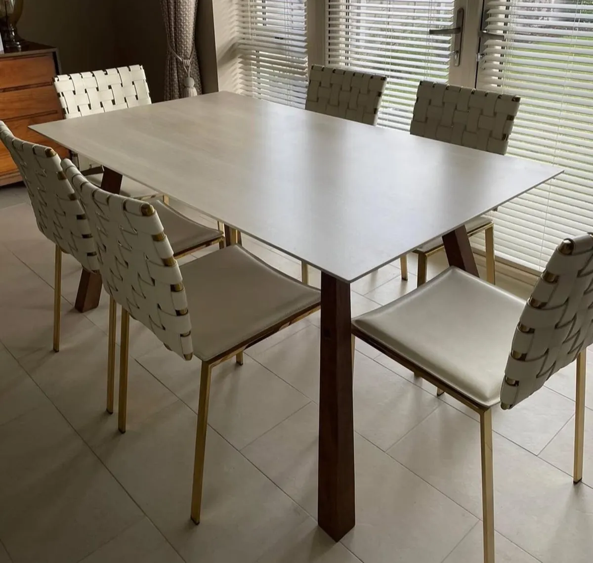 Dining table & chairs - Image 2