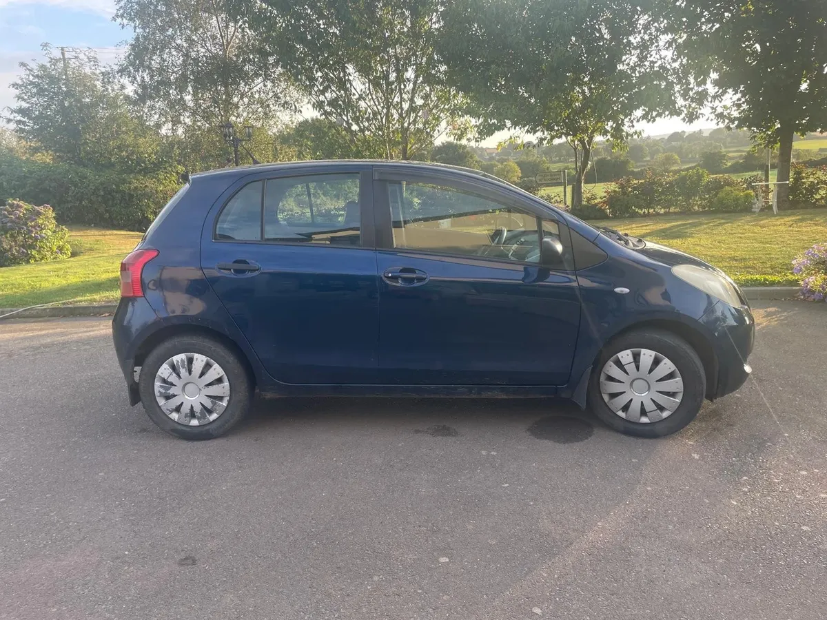 Toyota Yaris 2006 - Image 2