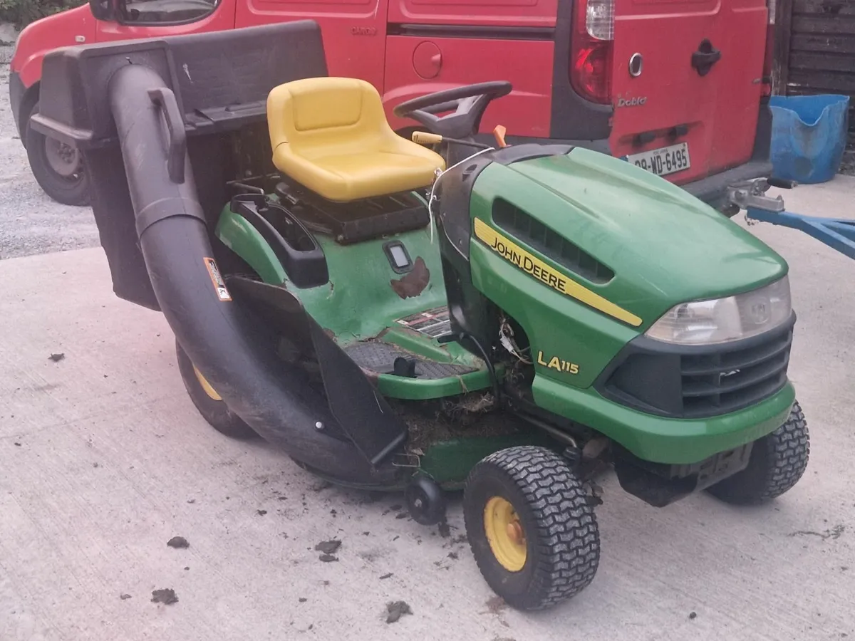Ride on lawnmower - Image 2