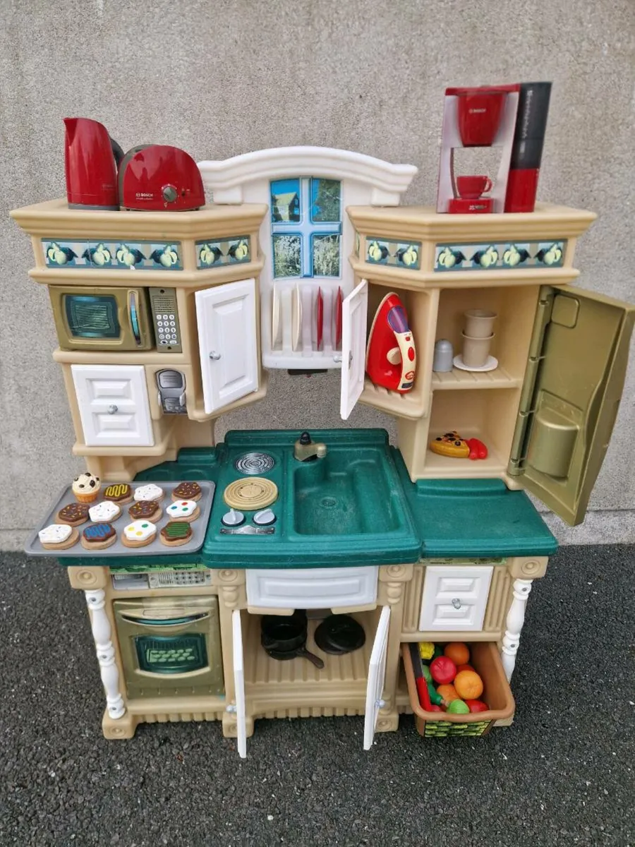 Kids outdoor kitchen - Image 2