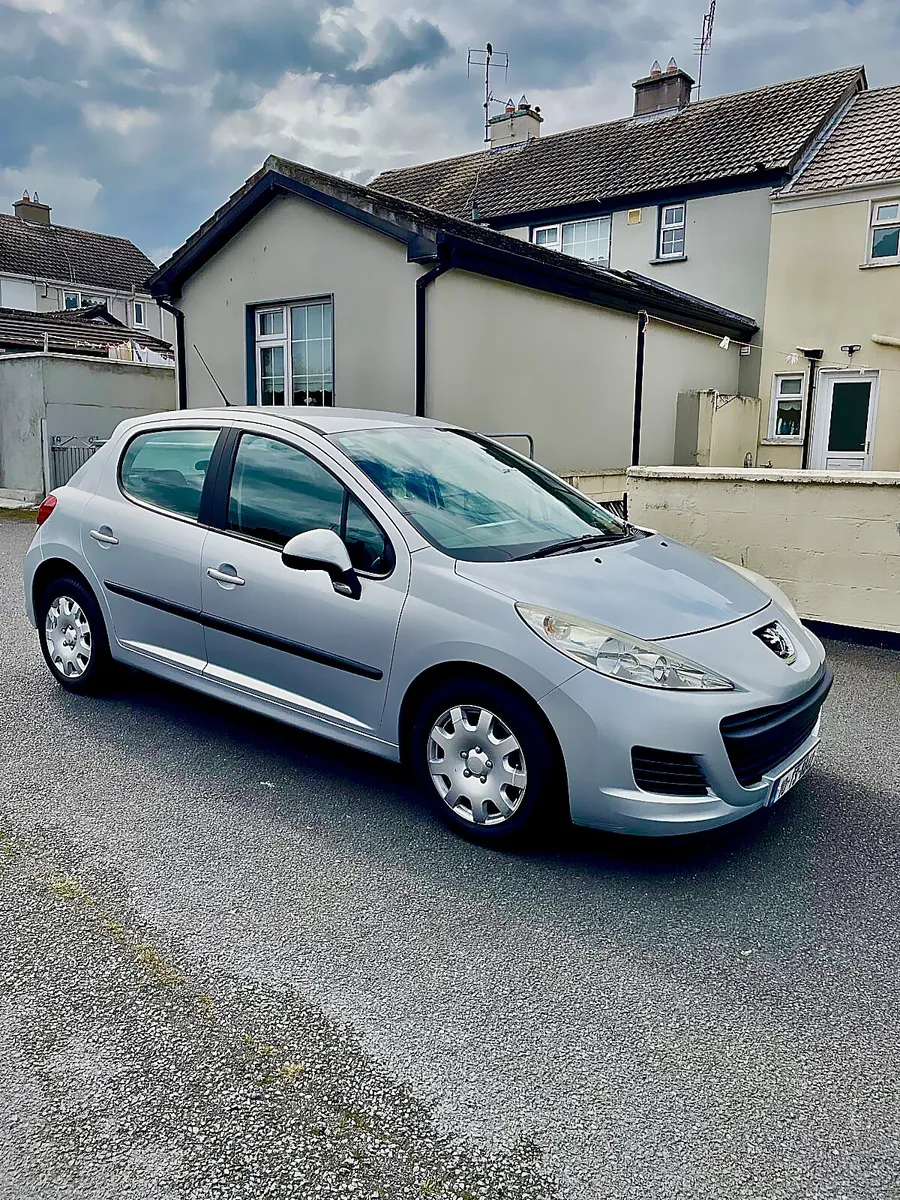 Peugeot 207 - Image 1
