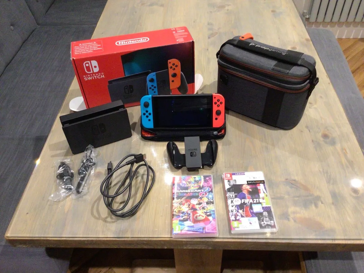 Nintendo switch - Image 1