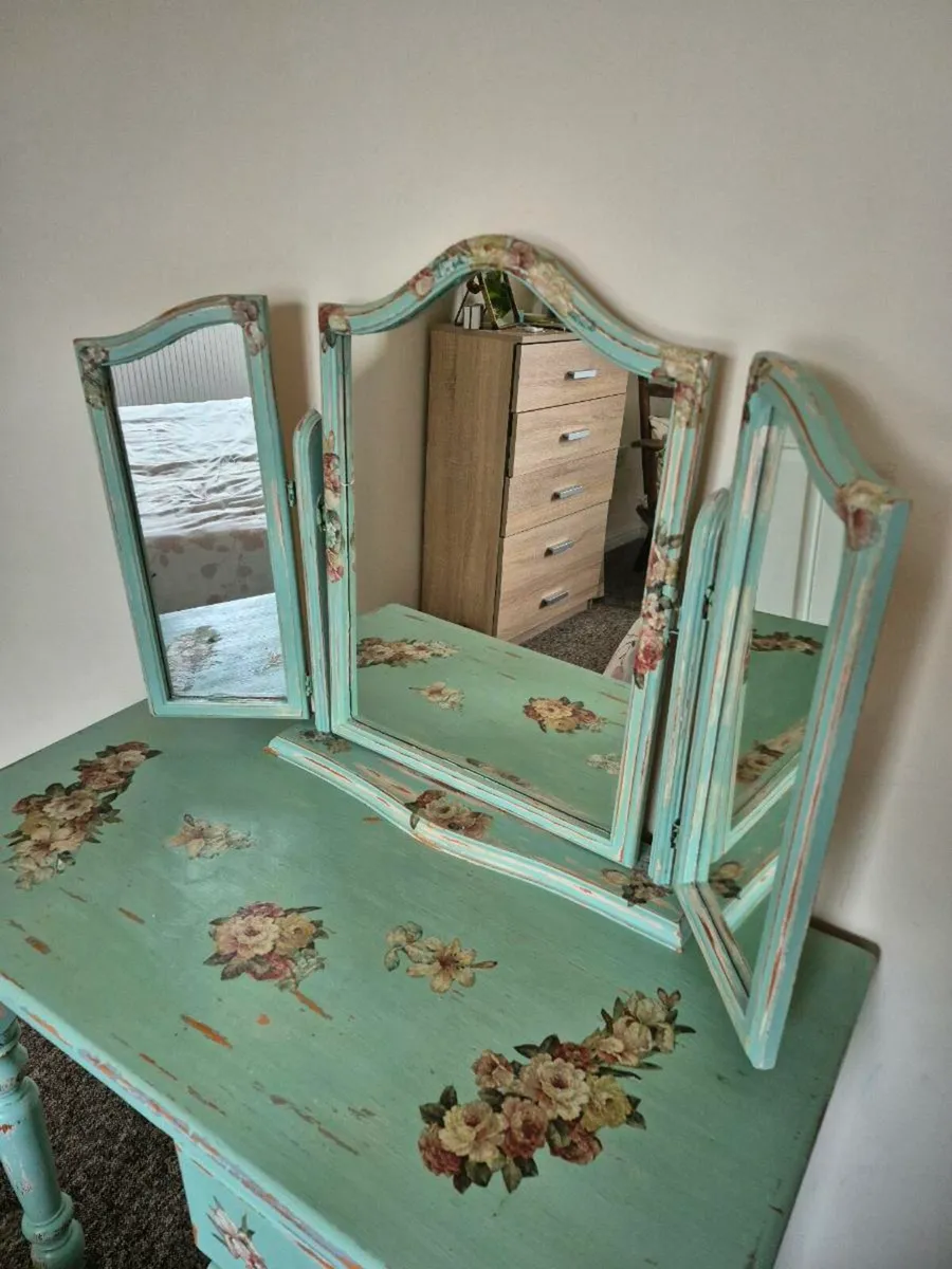 Shabby Chic Vanity Desk with Mirror - Image 1
