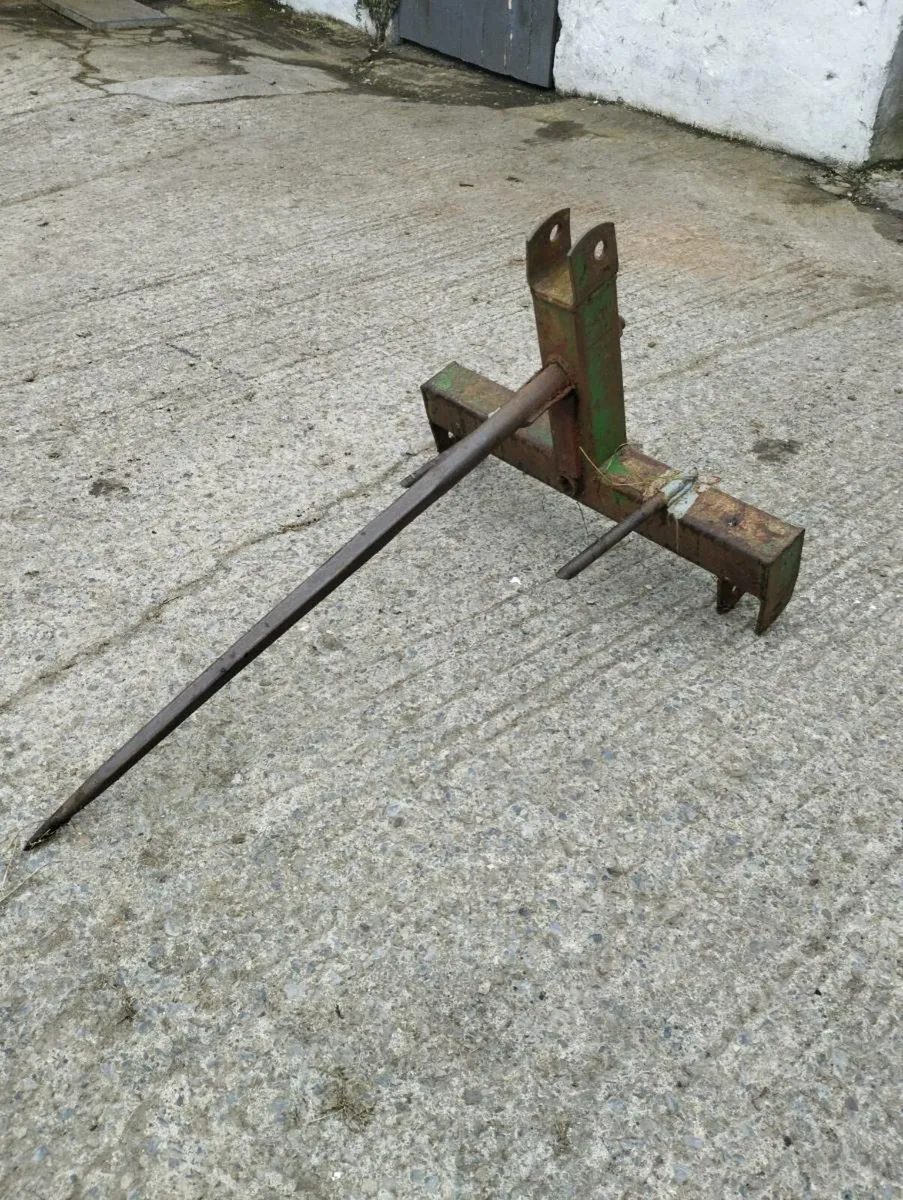 Bale spike - Image 1
