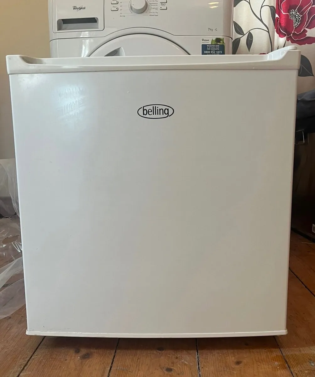 Compact Freezer - Image 2