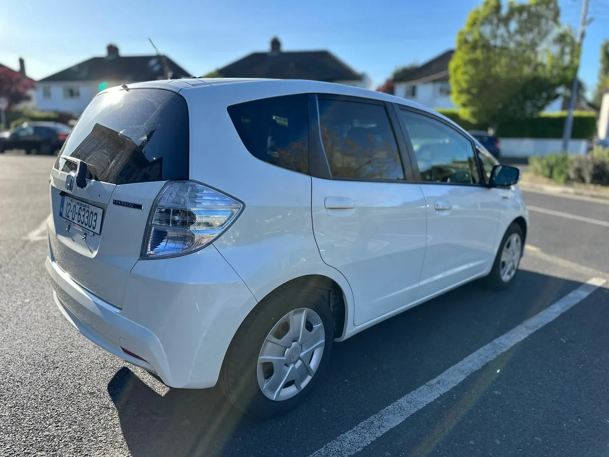 Honda Fit 2012 - Image 2