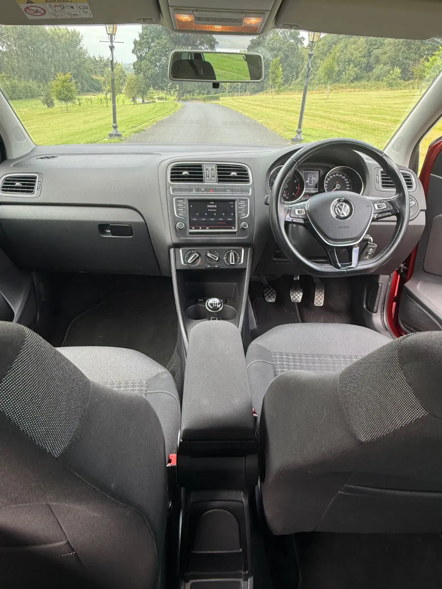VOLKSWAGEN POLO 2015 1.2 PETROL - Image 4