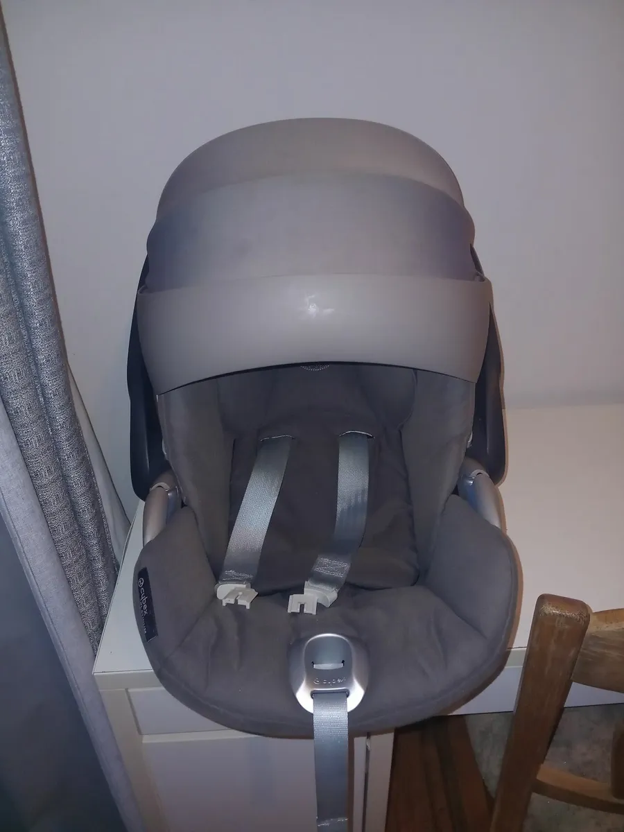 Cybex Cloud Z i-Size Baby Car Seat - Image 4