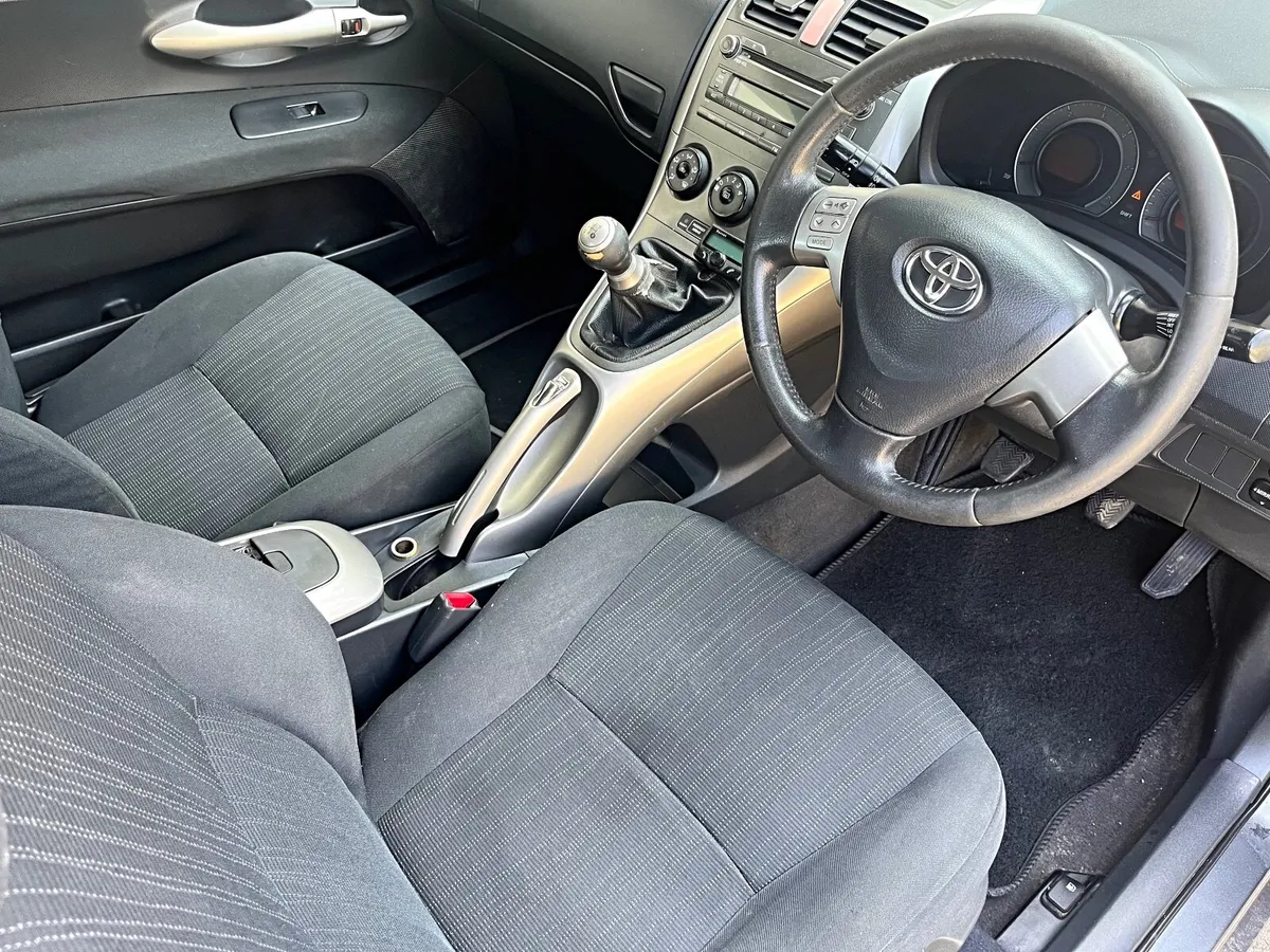 Toyota Auris 1.4 D4D Tax and Test - Image 4