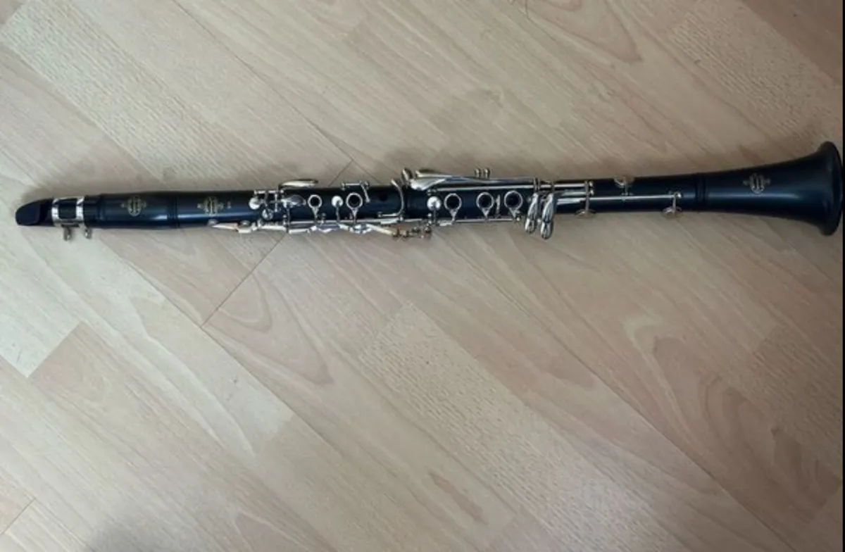 Clarinet B10 - Image 2