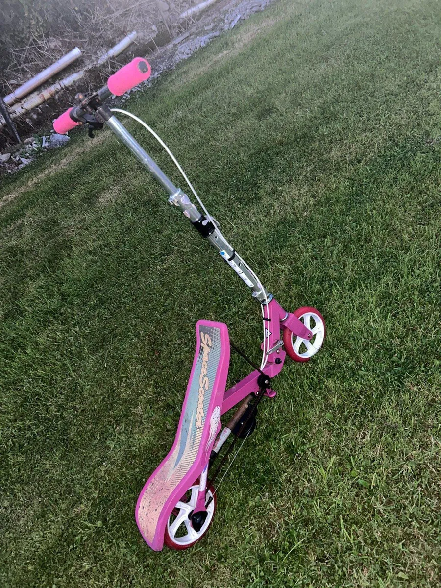 pink space scooter - Image 2