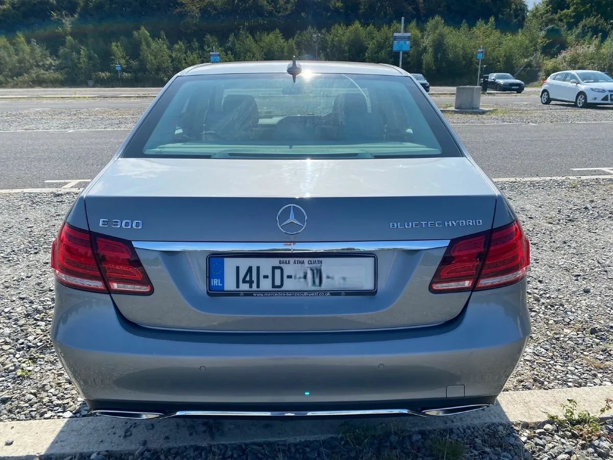Mercedes-Benz E-Class 2014 Diesel Hybrid - Image 2