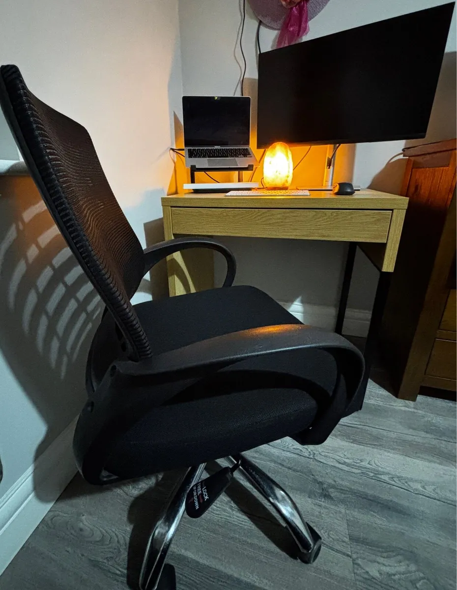 Ergonomic office chair - Image 1