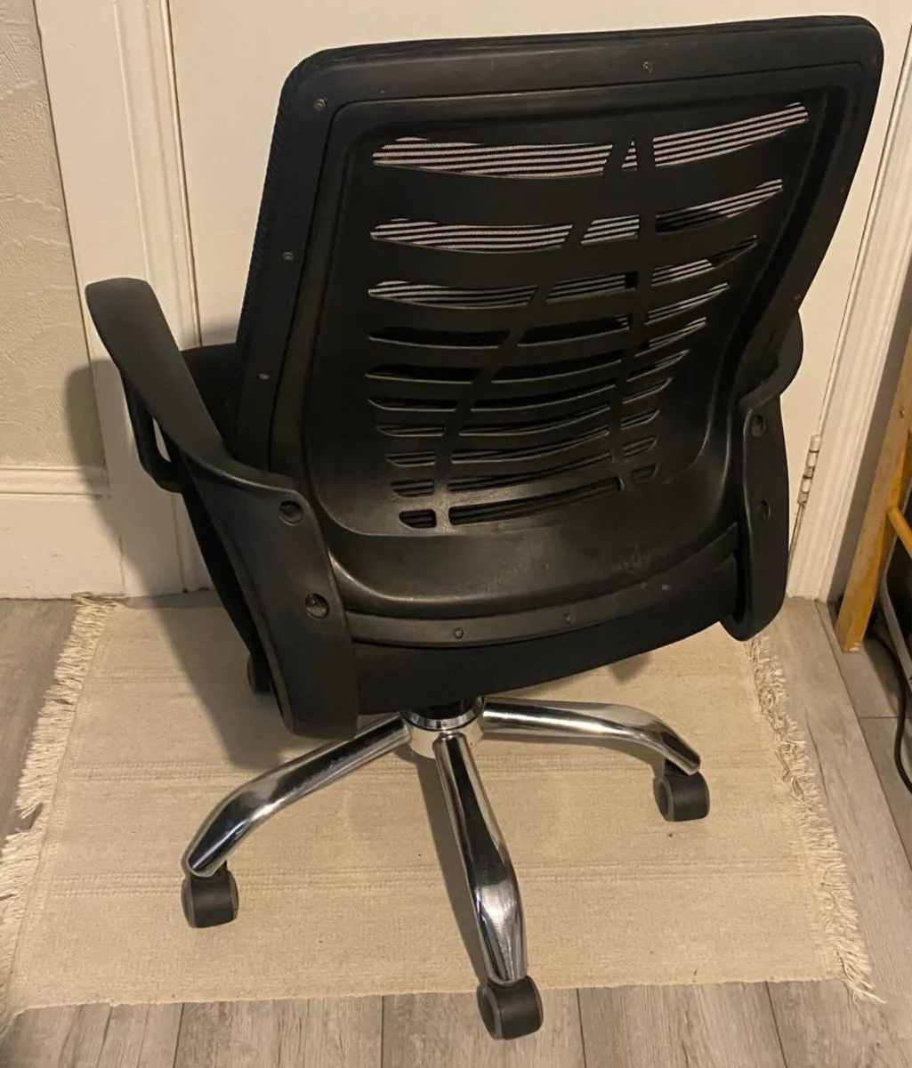 Ergonomic office chair - Image 3