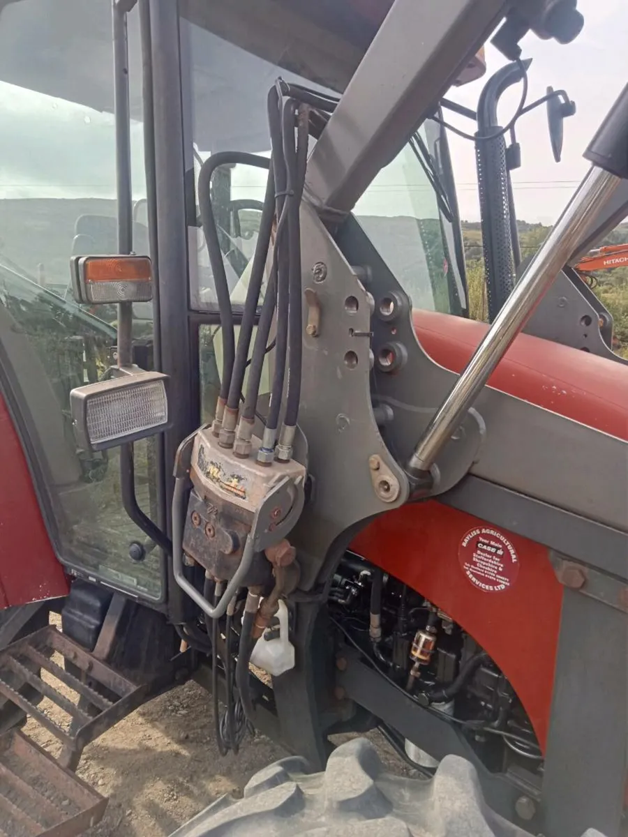 Front loader - Image 2