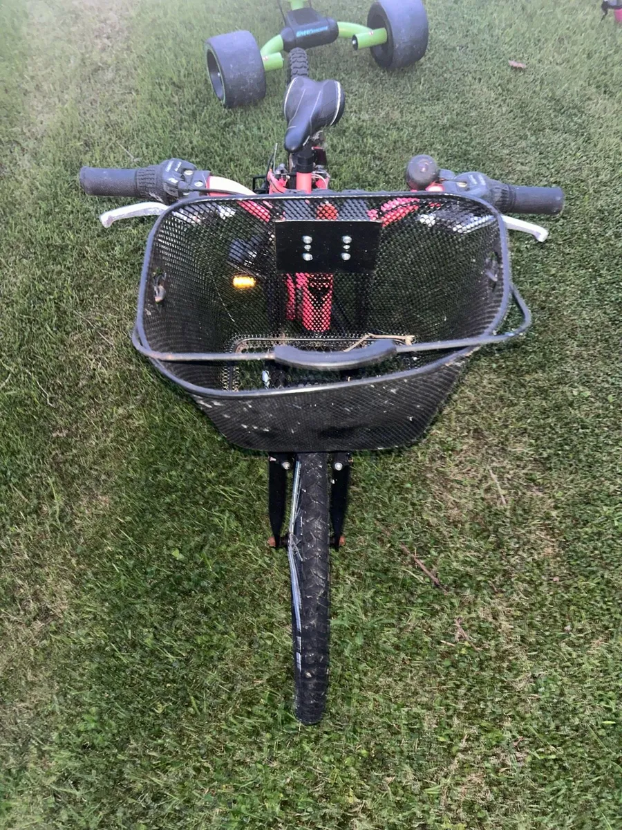 pink team bike - Image 2