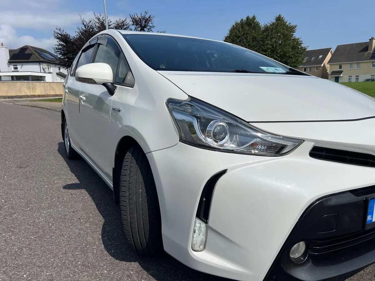 Toyota Prius Plus - Image 3