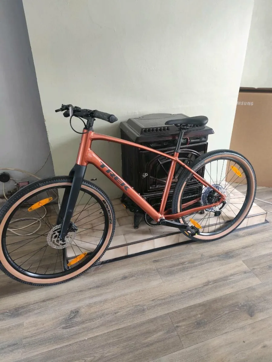 Trek Dual Sport 3 (BRAND NEW) - Image 1