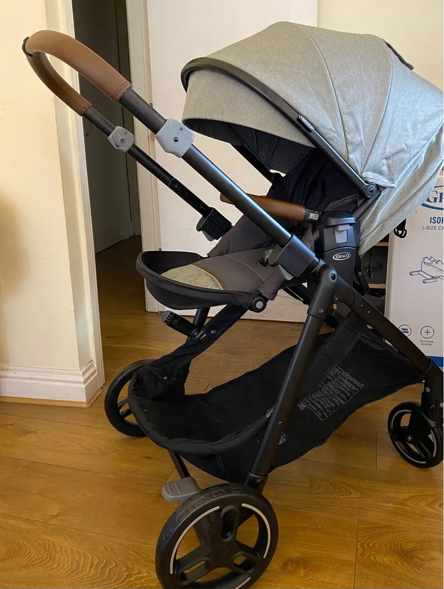 Graco Near2Me 3-in-1 Travel System Bundle - Image 3