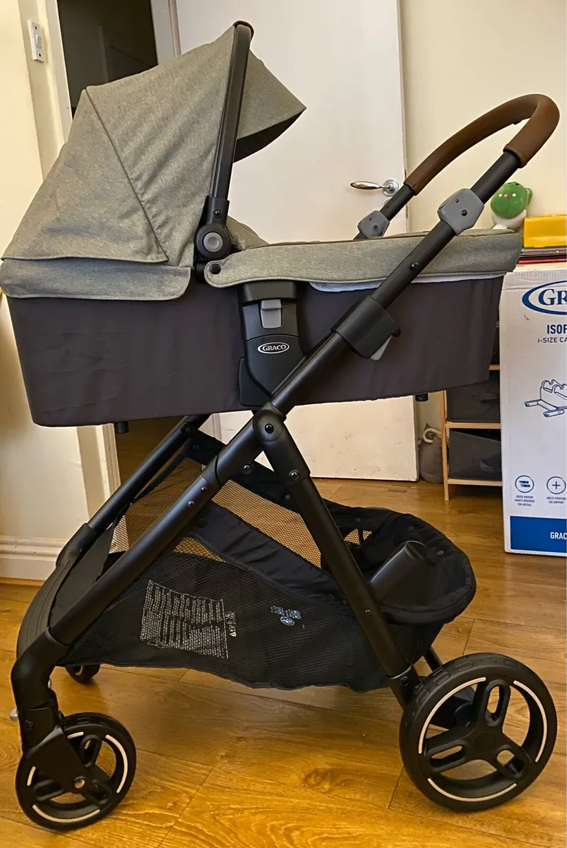 Graco Near2Me 3-in-1 Travel System Bundle - Image 4