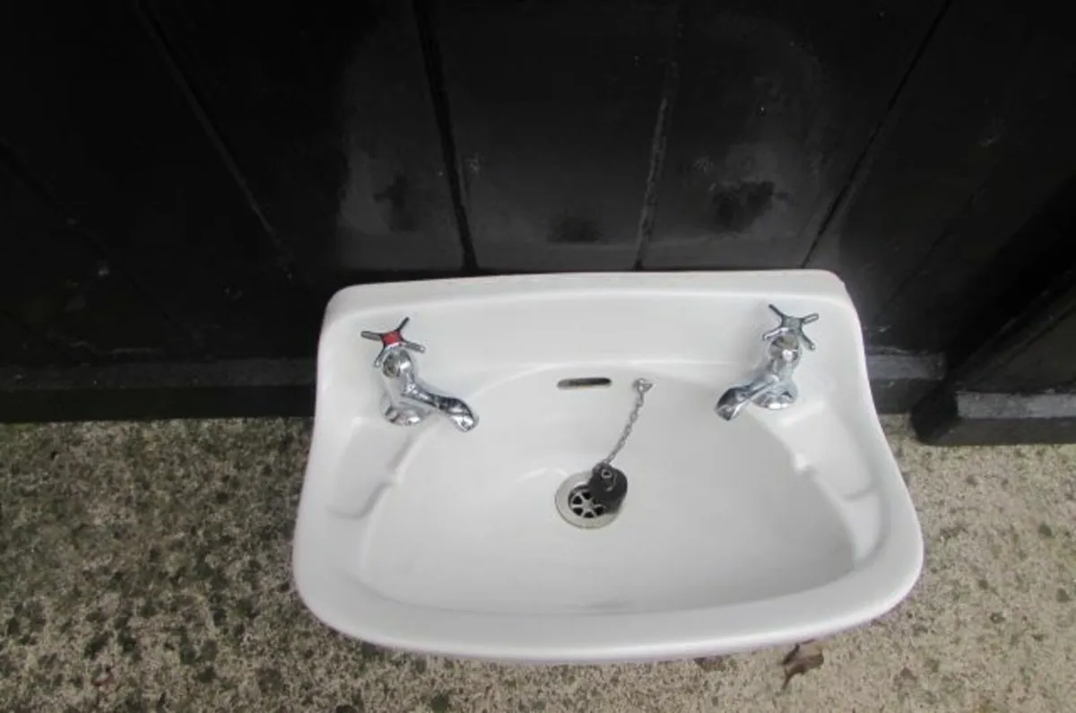 Shires Sink for Sale - Image 3