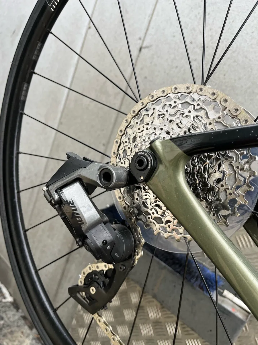 Stock Clearance : Top End Cannondale sportif Racer - Image 3
