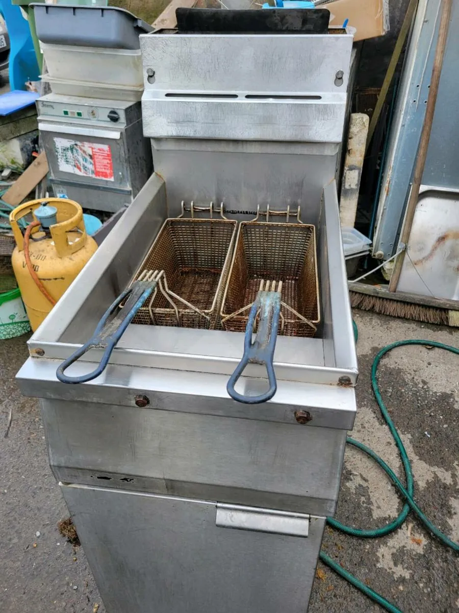 Fryer LP GAS (Cylinder)4 Burner Fryer CECILWARE - Image 2