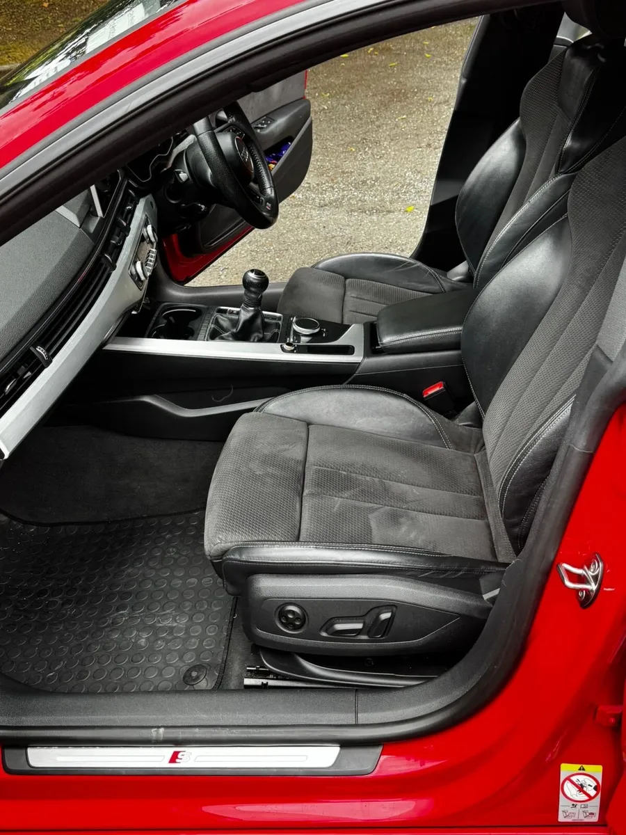 Audi A5 S-Line Manual 2.0 TDI - Image 4