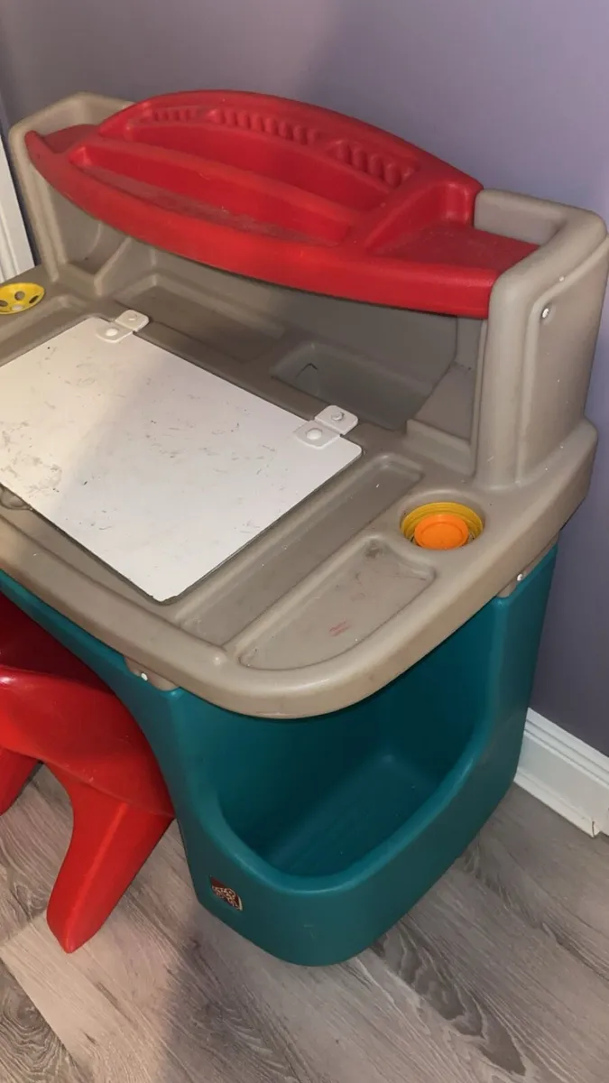 kids table - Image 3