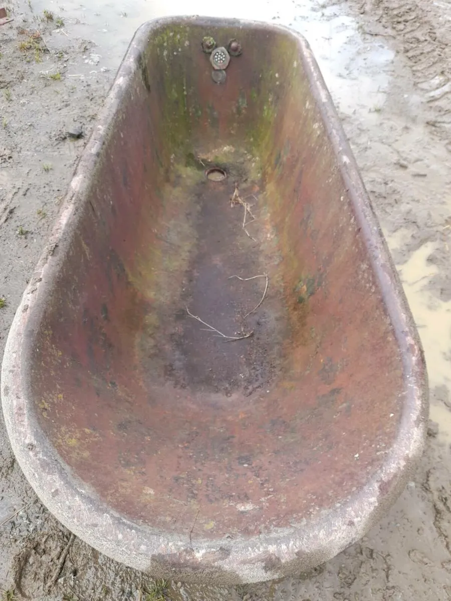Selection of old farm items. - Image 1