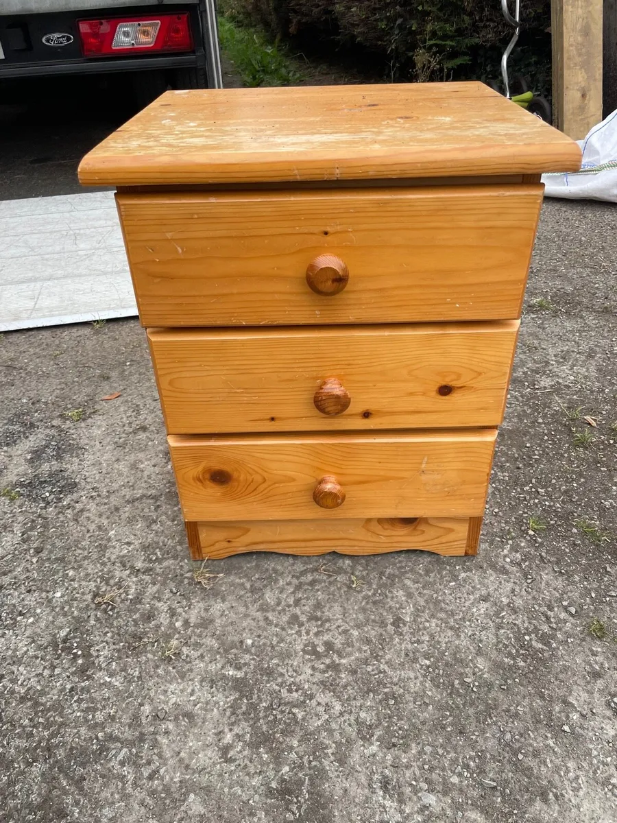 Pine bedside table / locker - Image 4