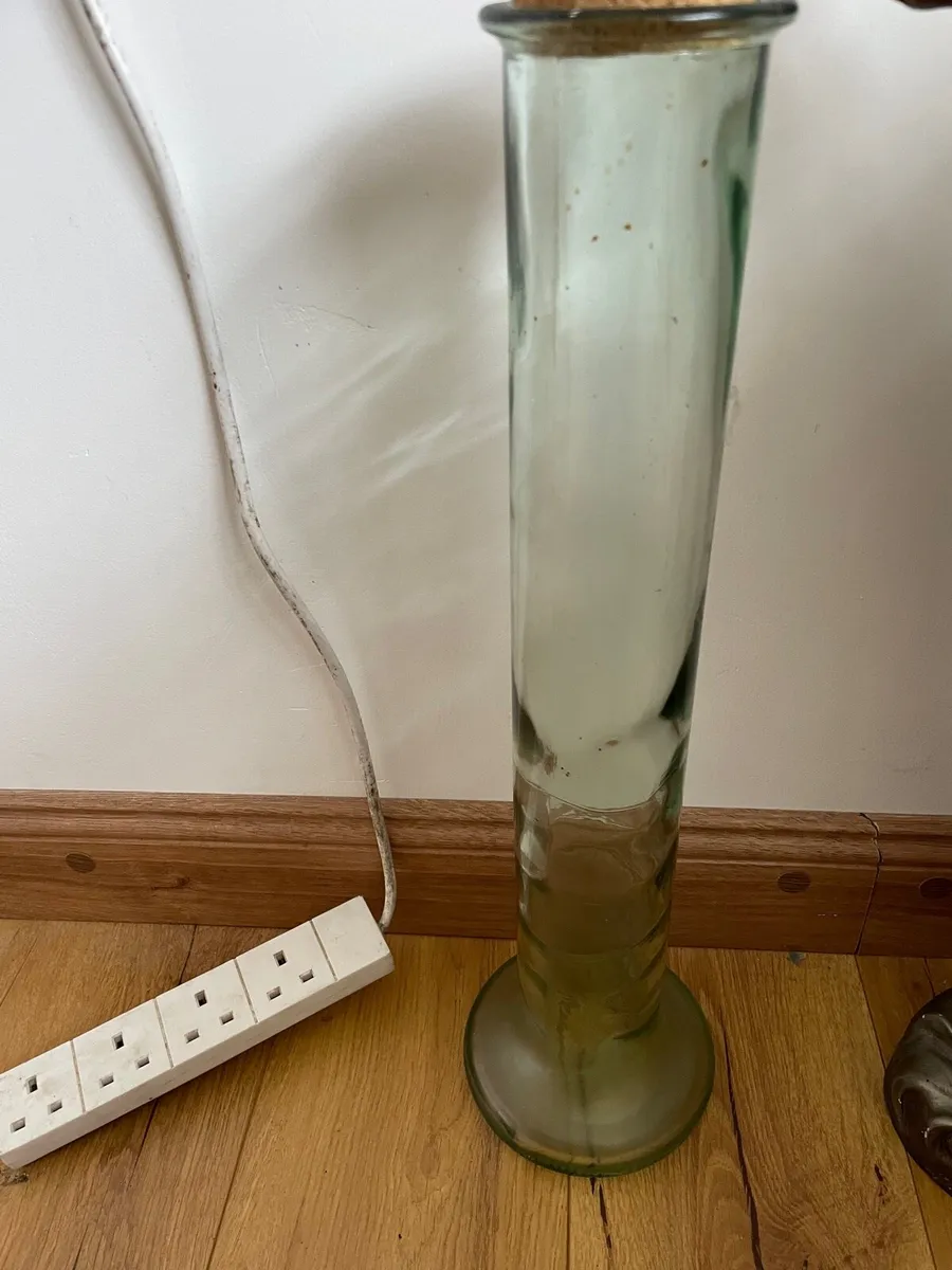 Statue + vase - Image 3
