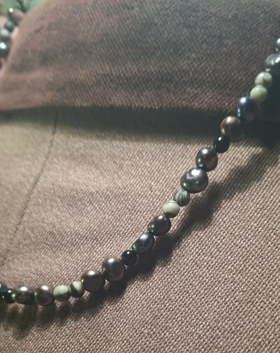 Peacock Pearl Necklace - Image 4