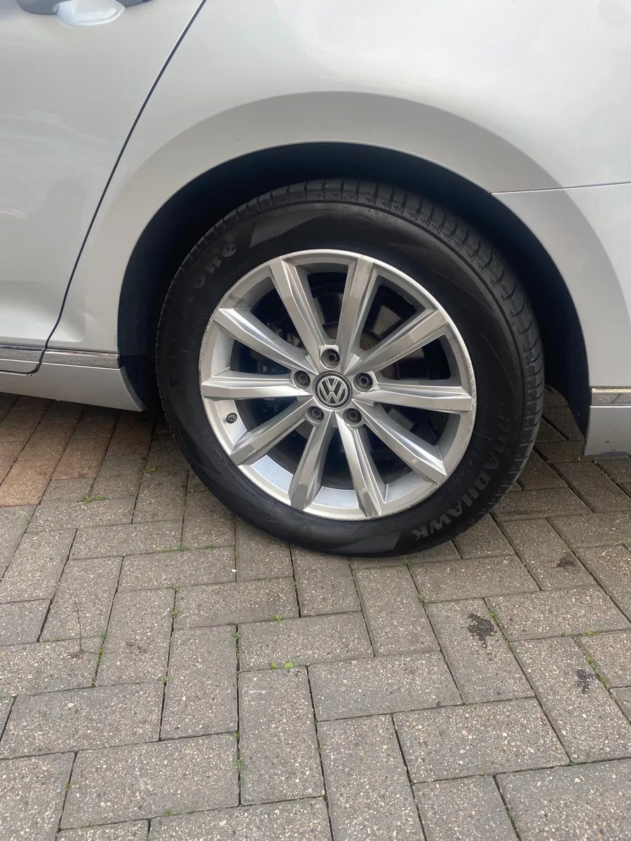 Vw Passat 2.0 dsg 177,000kmh low Milage ! - Image 3