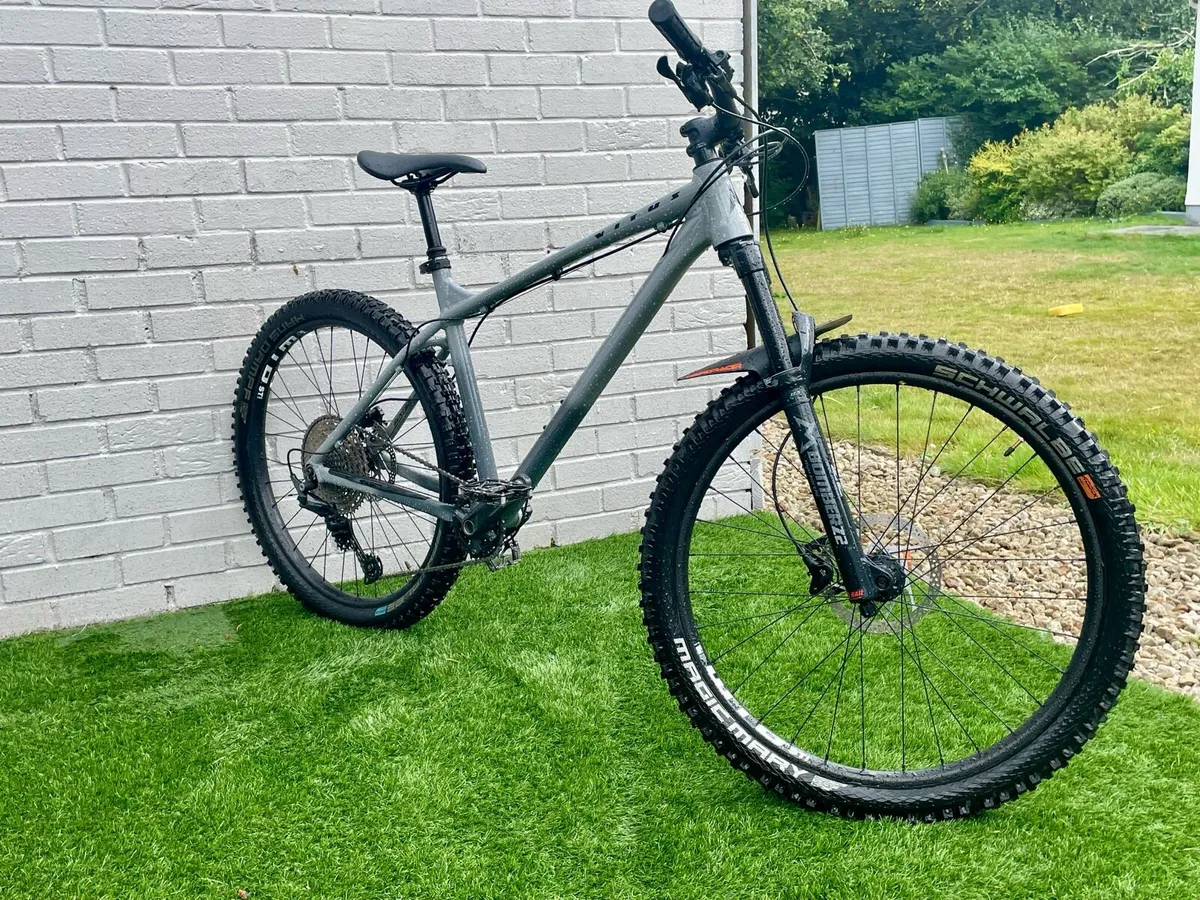 Vitus Sentier 27 VR Mountain Bike, Size Large - Image 3