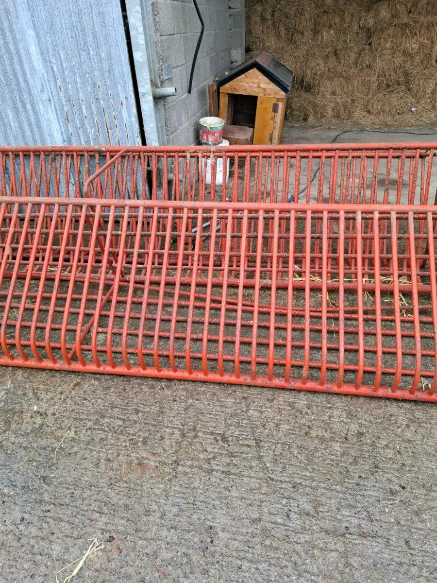 Hay feeders - Image 2