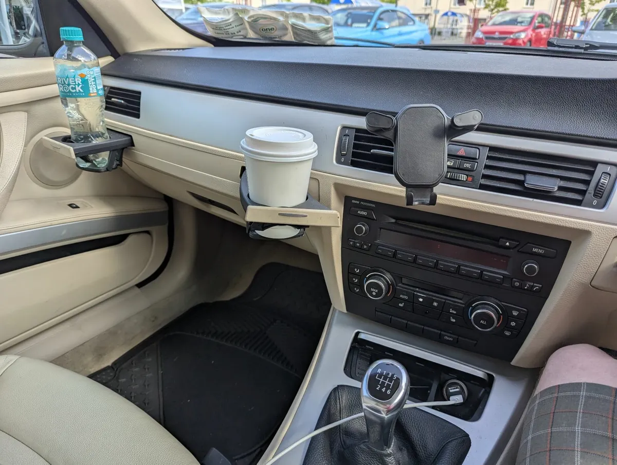 BMW 3-Series 2010 - Image 3
