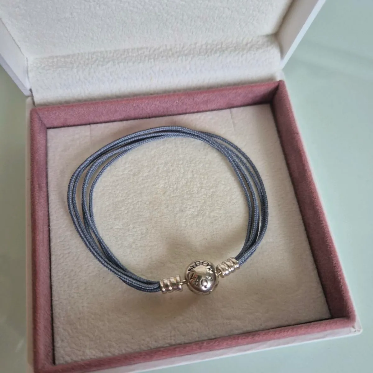 Pandora bracelet moments claps like new size 17.5c - Image 2