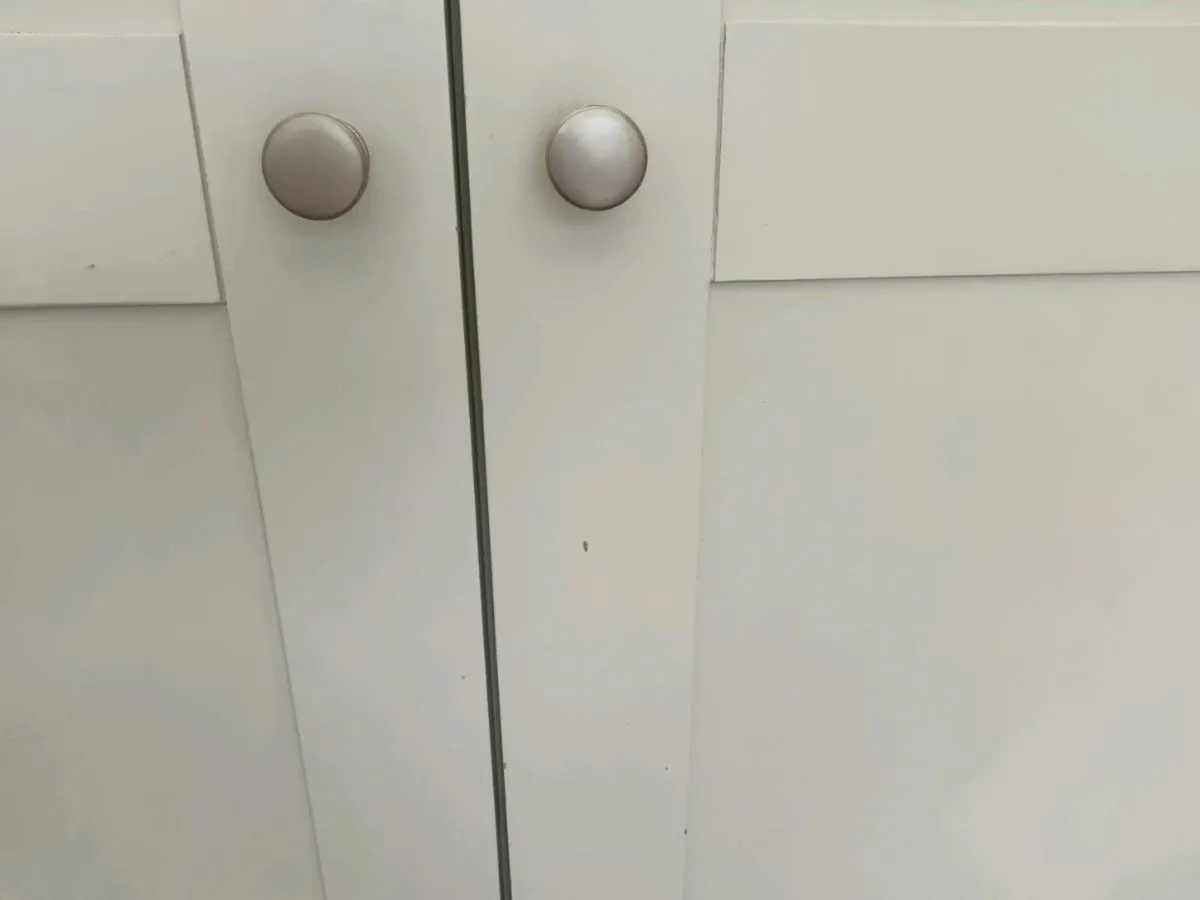 Beautiful wardrobe - Image 1