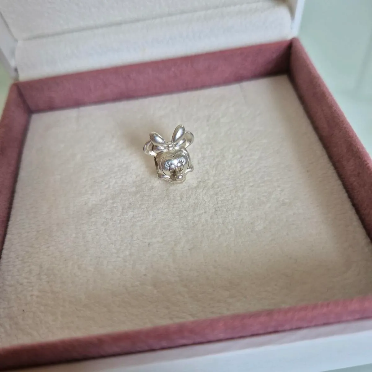 Pandora minnie head charm perfect condition - Image 1
